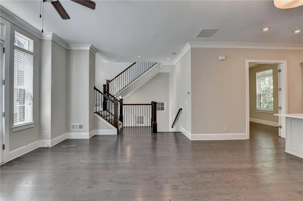 595 Broadview Place Ne, Atlanta, Georgia 30324, 3 Bedrooms Bedrooms, 0 ,3 BathroomsBathrooms,Residential,For Sale,595 Broadview Place Ne,7726764
