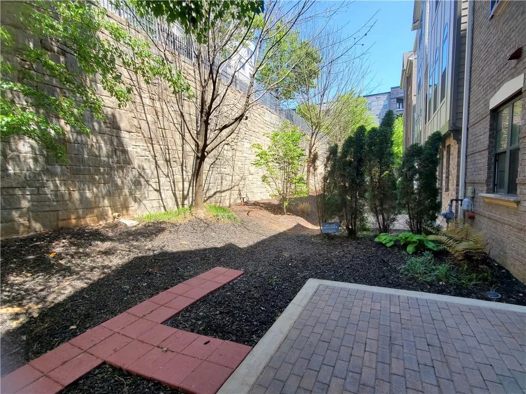 595 Broadview Place Ne, Atlanta, Georgia 30324, 3 Bedrooms Bedrooms, 0 ,3 BathroomsBathrooms,Residential,For Sale,595 Broadview Place Ne,7726764