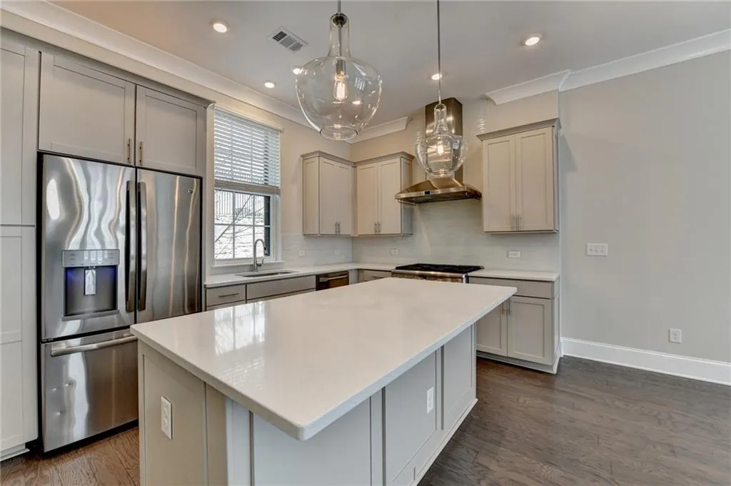 595 Broadview Place Ne, Atlanta, Georgia 30324, 3 Bedrooms Bedrooms, 0 ,3 BathroomsBathrooms,Residential,For Sale,595 Broadview Place Ne,7726764