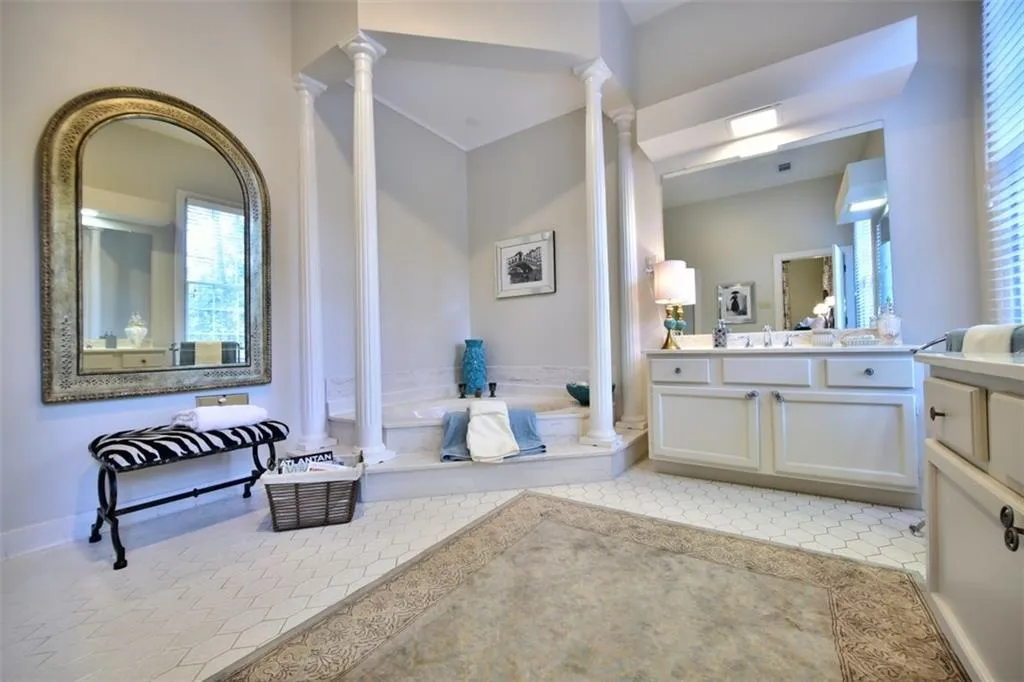 185 Churchill Drive, Sandy Springs, Georgia 30350, 4 Bedrooms Bedrooms, ,3 BathroomsBathrooms,Residential,Sold,185 Churchill Drive,5681133