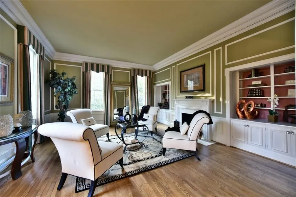 185 Churchill Drive, Sandy Springs, Georgia 30350, 4 Bedrooms Bedrooms, ,3 BathroomsBathrooms,Residential,Sold,185 Churchill Drive,5681133