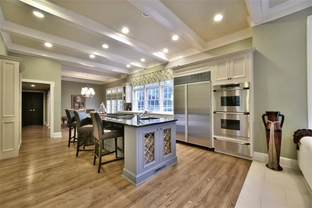 185 Churchill Drive, Sandy Springs, Georgia 30350, 4 Bedrooms Bedrooms, ,3 BathroomsBathrooms,Residential,Sold,185 Churchill Drive,5681133