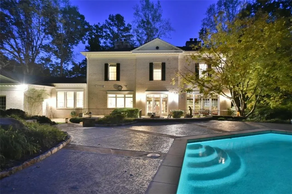 185 Churchill Drive, Sandy Springs, Georgia 30350, 4 Bedrooms Bedrooms, ,3 BathroomsBathrooms,Residential,Sold,185 Churchill Drive,5681133
