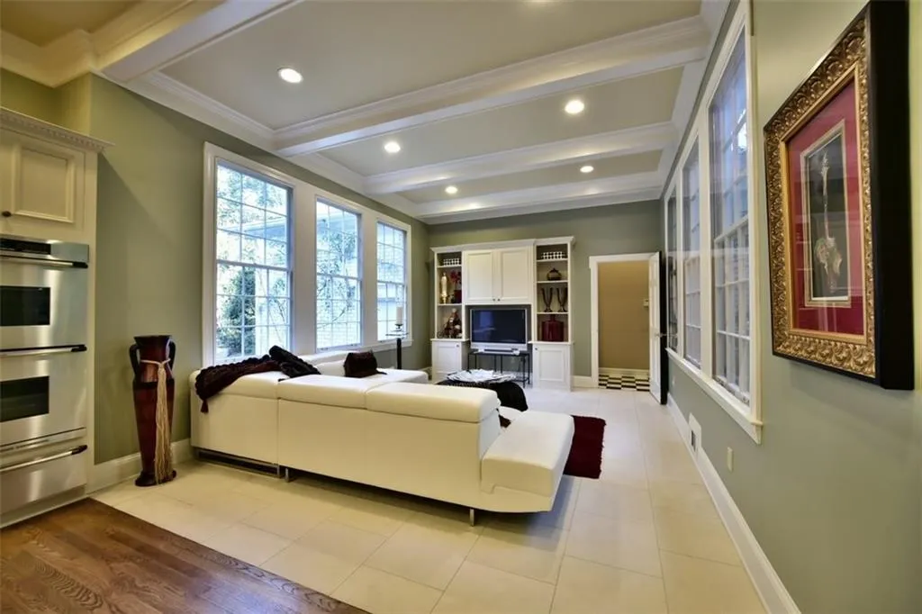 185 Churchill Drive, Sandy Springs, Georgia 30350, 4 Bedrooms Bedrooms, ,3 BathroomsBathrooms,Residential,Sold,185 Churchill Drive,5681133