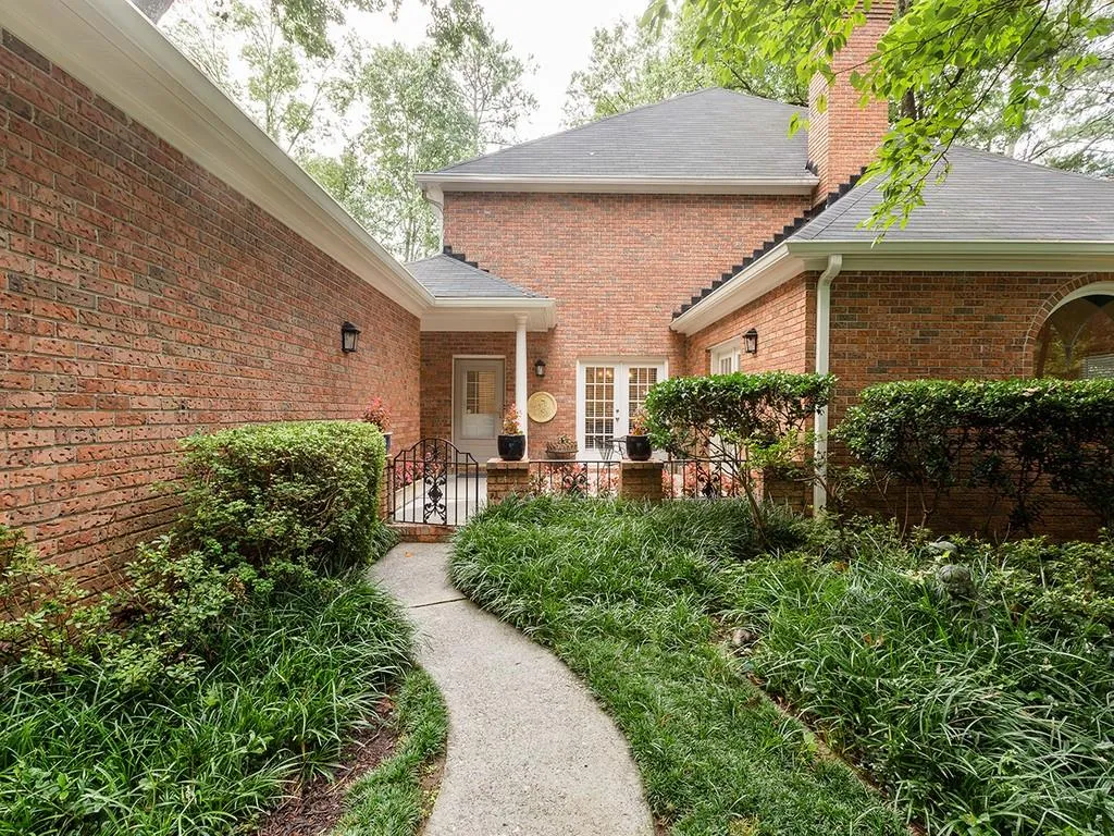 8135 Habersham Waters Road, Sandy Springs, Georgia 30350, 5 Bedrooms Bedrooms, ,4 BathroomsBathrooms,Residential,Sold,8135 Habersham Waters Road,6769628
