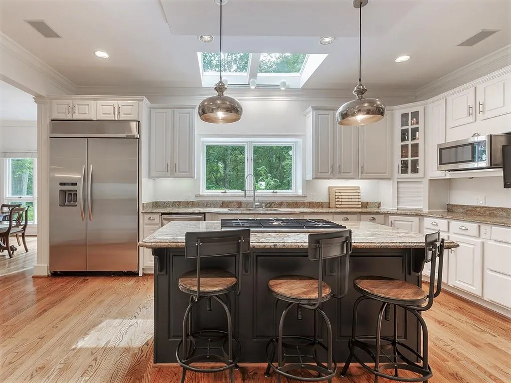 8135 Habersham Waters Road, Sandy Springs, Georgia 30350, 5 Bedrooms Bedrooms, ,4 BathroomsBathrooms,Residential,Sold,8135 Habersham Waters Road,6769628