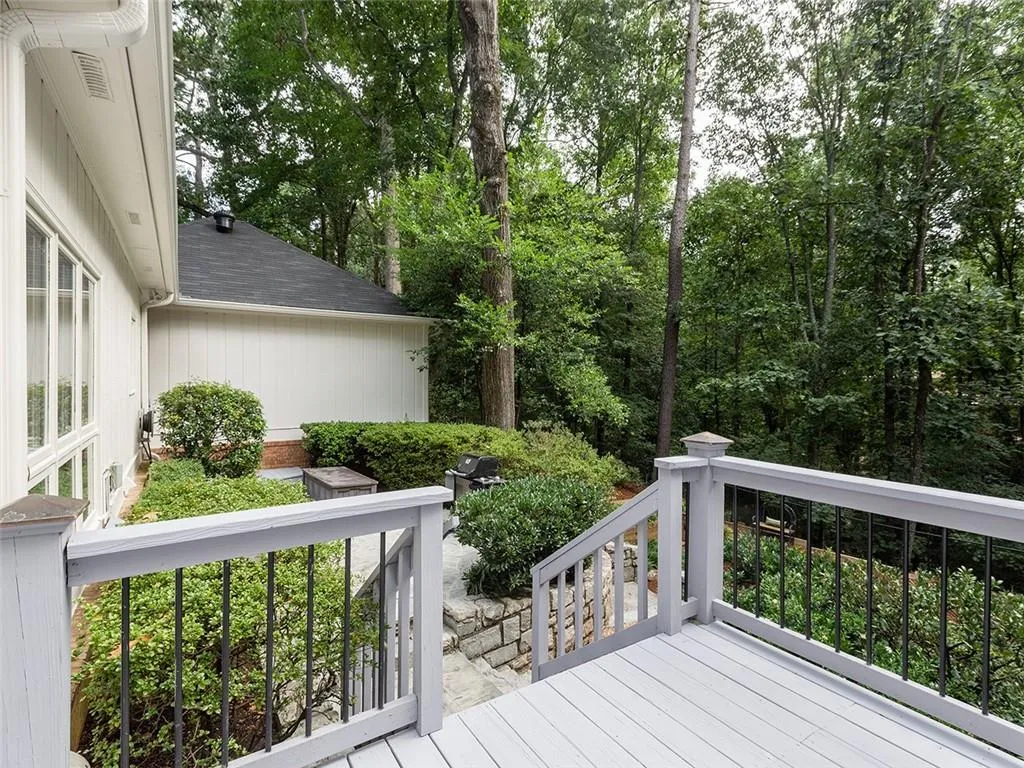 8135 Habersham Waters Road, Sandy Springs, Georgia 30350, 5 Bedrooms Bedrooms, ,4 BathroomsBathrooms,Residential,Sold,8135 Habersham Waters Road,6769628