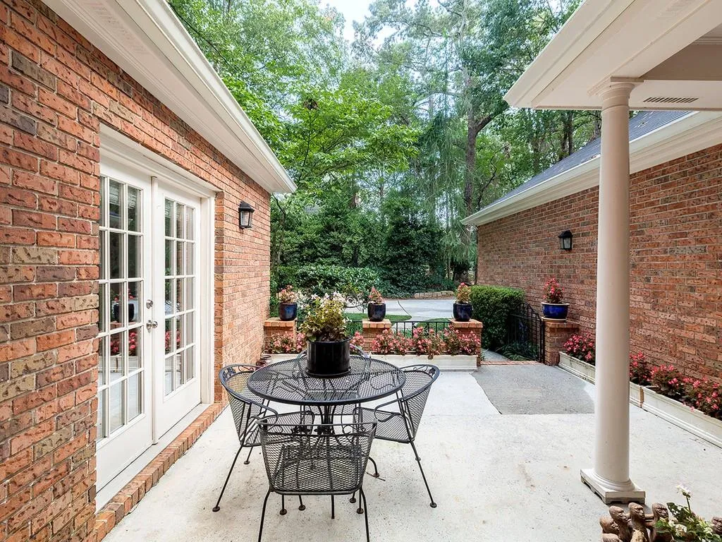 8135 Habersham Waters Road, Sandy Springs, Georgia 30350, 5 Bedrooms Bedrooms, ,4 BathroomsBathrooms,Residential,Sold,8135 Habersham Waters Road,6769628