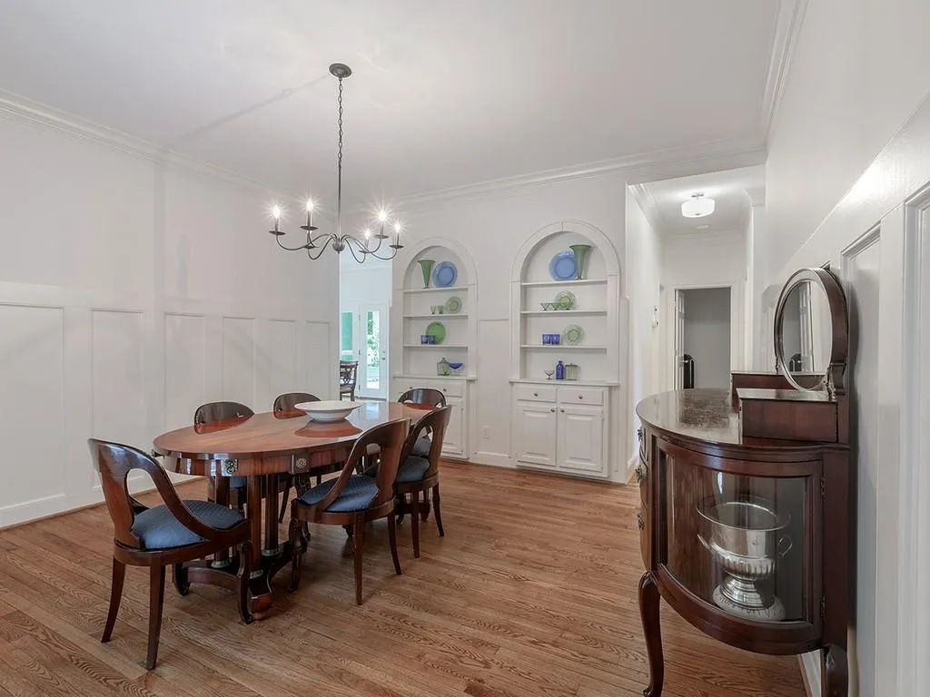 8135 Habersham Waters Road, Sandy Springs, Georgia 30350, 5 Bedrooms Bedrooms, ,4 BathroomsBathrooms,Residential,Sold,8135 Habersham Waters Road,6769628