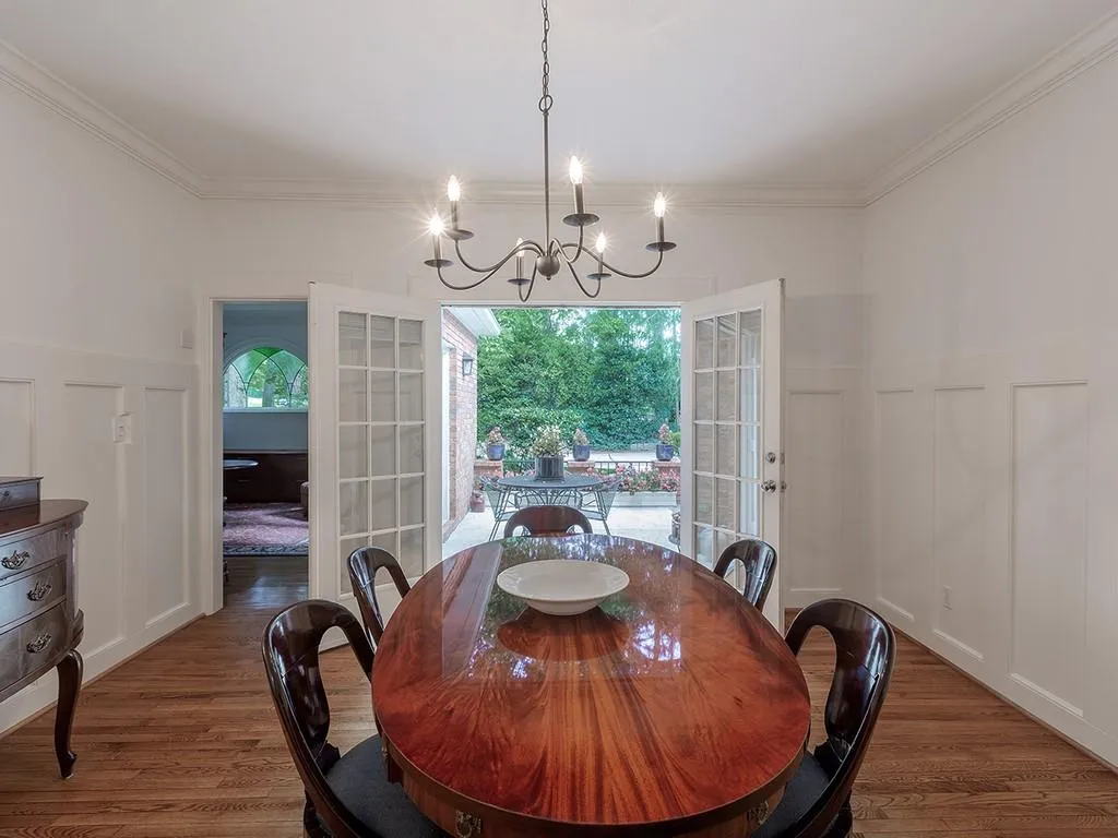 8135 Habersham Waters Road, Sandy Springs, Georgia 30350, 5 Bedrooms Bedrooms, ,4 BathroomsBathrooms,Residential,Sold,8135 Habersham Waters Road,6769628