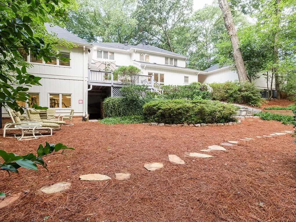8135 Habersham Waters Road, Sandy Springs, Georgia 30350, 5 Bedrooms Bedrooms, ,4 BathroomsBathrooms,Residential,Sold,8135 Habersham Waters Road,6769628