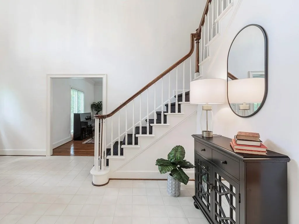 8135 Habersham Waters Road, Sandy Springs, Georgia 30350, 5 Bedrooms Bedrooms, ,4 BathroomsBathrooms,Residential,Sold,8135 Habersham Waters Road,6769628
