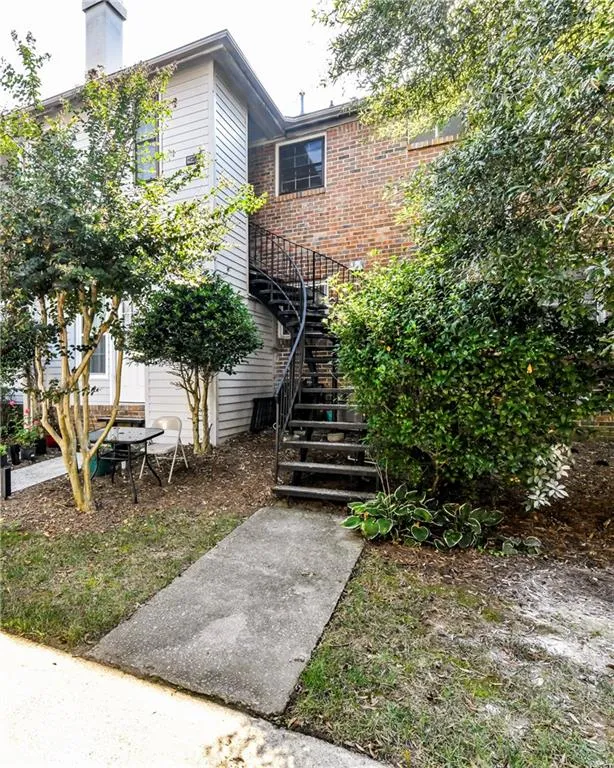 6700 Roswell Road Unit 24g, Atlanta, Georgia 30328, 2 Bedrooms Bedrooms, ,2 BathroomsBathrooms,Residential,Sold,6700 Roswell Road Unit 24g,6501666
