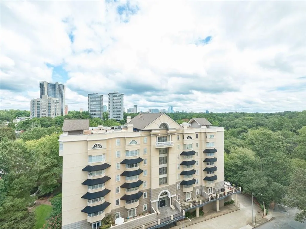 2479 Peachtree Road Ne Unit 1108, Atlanta, Georgia 30305, 1 Bedroom Bedrooms, ,1 BathroomBathrooms,Residential,Sold,2479 Peachtree Road Ne Unit 1108,5733308
