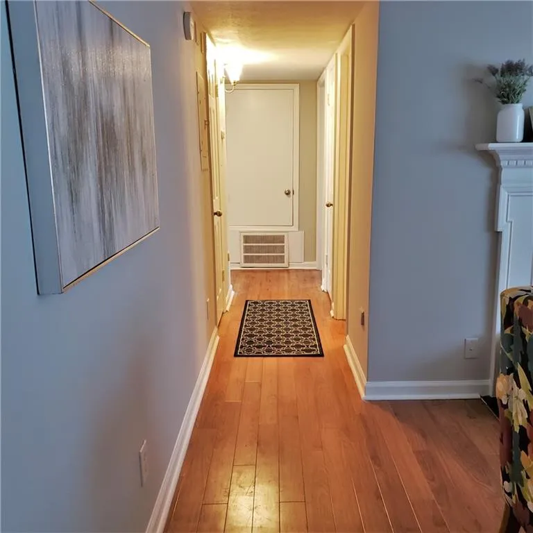 275 Winding River Drive Unit F, Sandy Springs, Georgia 30350, 2 Bedrooms Bedrooms, ,2 BathroomsBathrooms,Residential,Sold,275 Winding River Drive Unit F,6547730