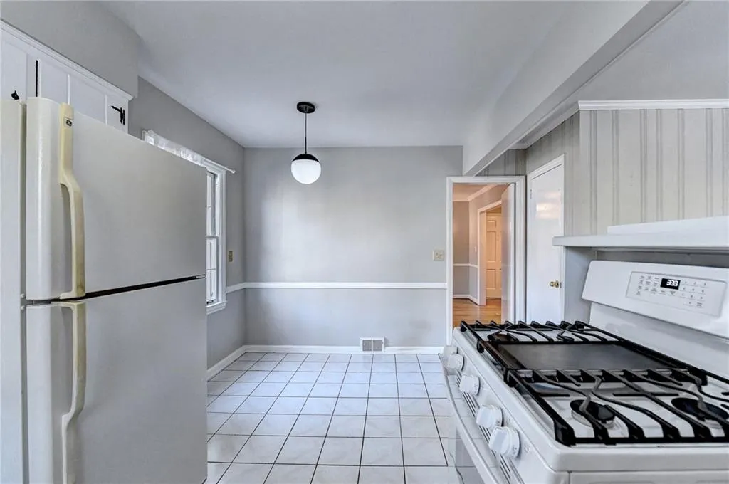 860 Starlight Drive, Sandy Springs, Georgia 30342, 3 Bedrooms Bedrooms, ,2 BathroomsBathrooms,Residential,Sold,860 Starlight Drive,7145901