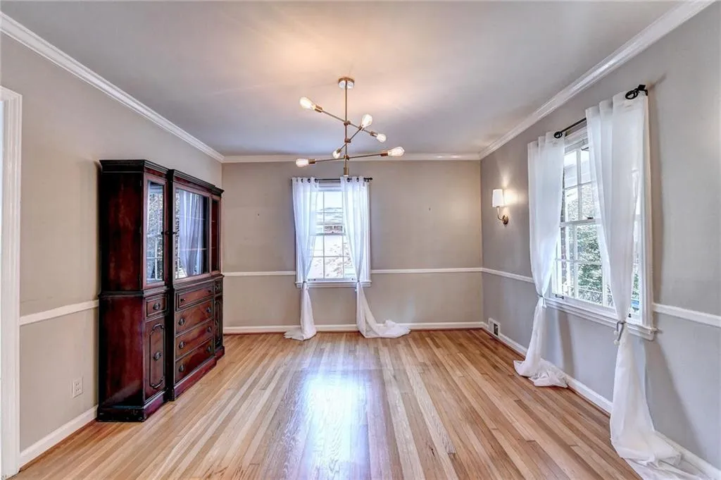 860 Starlight Drive, Sandy Springs, Georgia 30342, 3 Bedrooms Bedrooms, ,2 BathroomsBathrooms,Residential,Sold,860 Starlight Drive,7145901