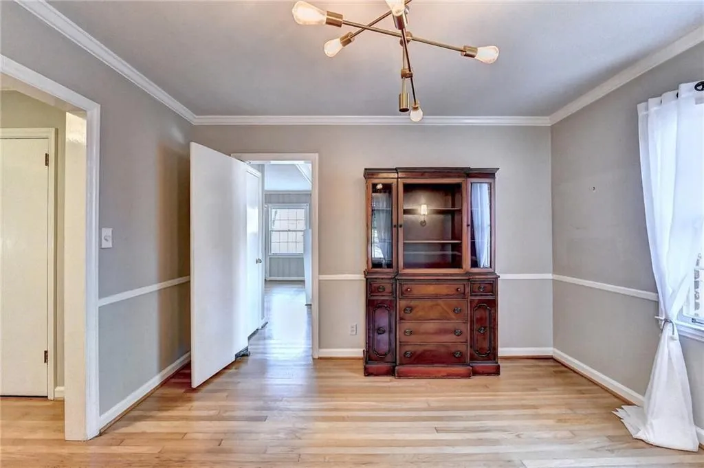 860 Starlight Drive, Sandy Springs, Georgia 30342, 3 Bedrooms Bedrooms, ,2 BathroomsBathrooms,Residential,Sold,860 Starlight Drive,7145901