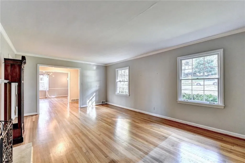 860 Starlight Drive, Sandy Springs, Georgia 30342, 3 Bedrooms Bedrooms, ,2 BathroomsBathrooms,Residential,Sold,860 Starlight Drive,7145901