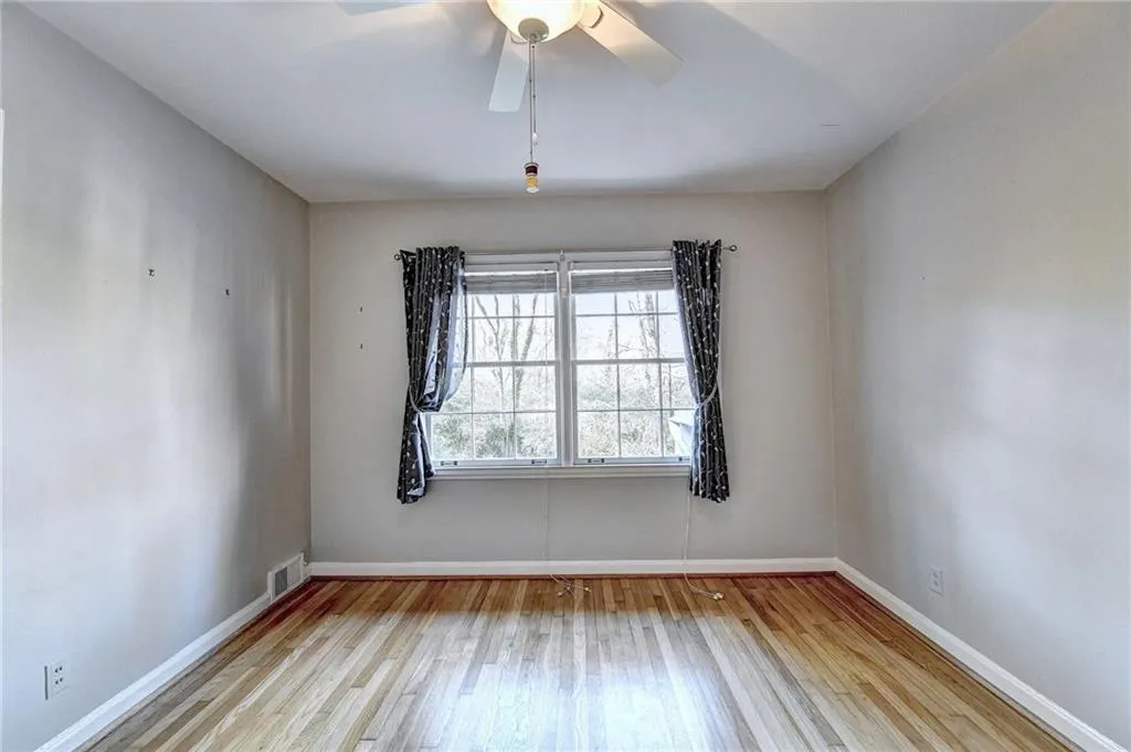 860 Starlight Drive, Sandy Springs, Georgia 30342, 3 Bedrooms Bedrooms, ,2 BathroomsBathrooms,Residential,Sold,860 Starlight Drive,7145901