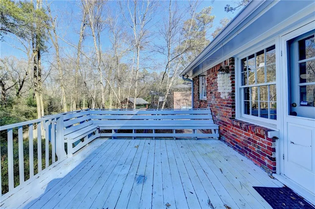 860 Starlight Drive, Sandy Springs, Georgia 30342, 3 Bedrooms Bedrooms, ,2 BathroomsBathrooms,Residential,Sold,860 Starlight Drive,7145901