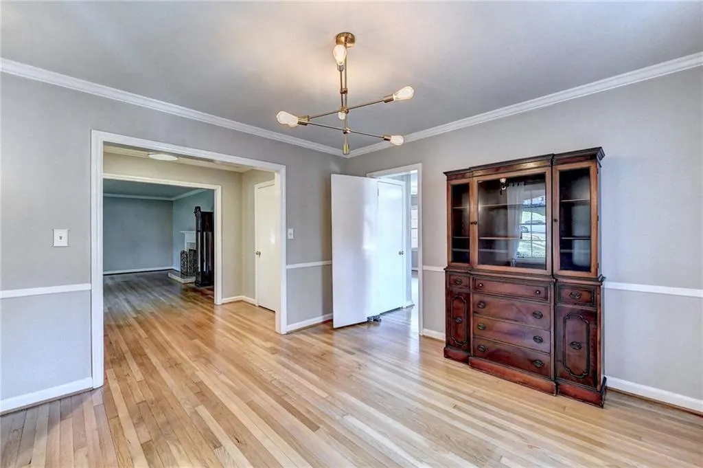 860 Starlight Drive, Sandy Springs, Georgia 30342, 3 Bedrooms Bedrooms, ,2 BathroomsBathrooms,Residential,Sold,860 Starlight Drive,7145901