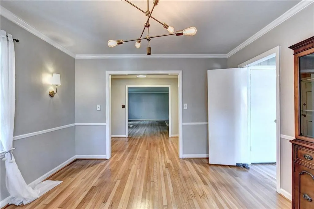 860 Starlight Drive, Sandy Springs, Georgia 30342, 3 Bedrooms Bedrooms, ,2 BathroomsBathrooms,Residential,Sold,860 Starlight Drive,7145901