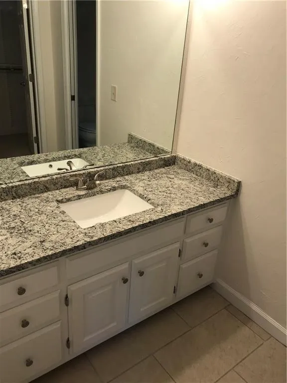 565 Avignon Court, Sandy Springs, Georgia 30350, 5 Bedrooms Bedrooms, ,3 BathroomsBathrooms,Residential,Sold,565 Avignon Court,6074004