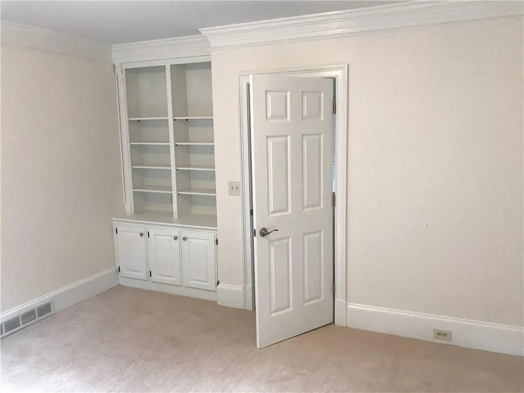 565 Avignon Court, Sandy Springs, Georgia 30350, 5 Bedrooms Bedrooms, ,3 BathroomsBathrooms,Residential,Sold,565 Avignon Court,6074004