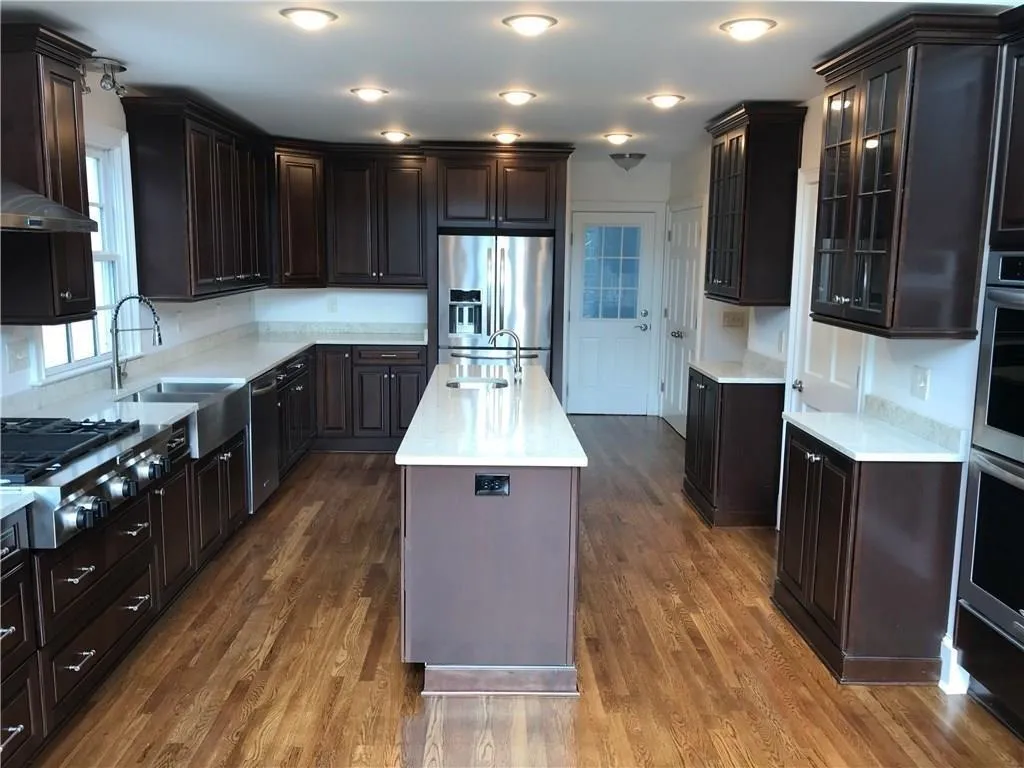 565 Avignon Court, Sandy Springs, Georgia 30350, 5 Bedrooms Bedrooms, ,3 BathroomsBathrooms,Residential,Sold,565 Avignon Court,6074004