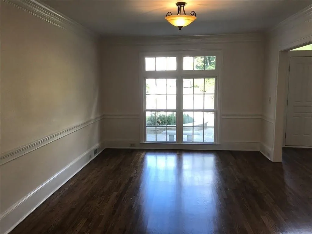 565 Avignon Court, Sandy Springs, Georgia 30350, 5 Bedrooms Bedrooms, ,3 BathroomsBathrooms,Residential,Sold,565 Avignon Court,6074004