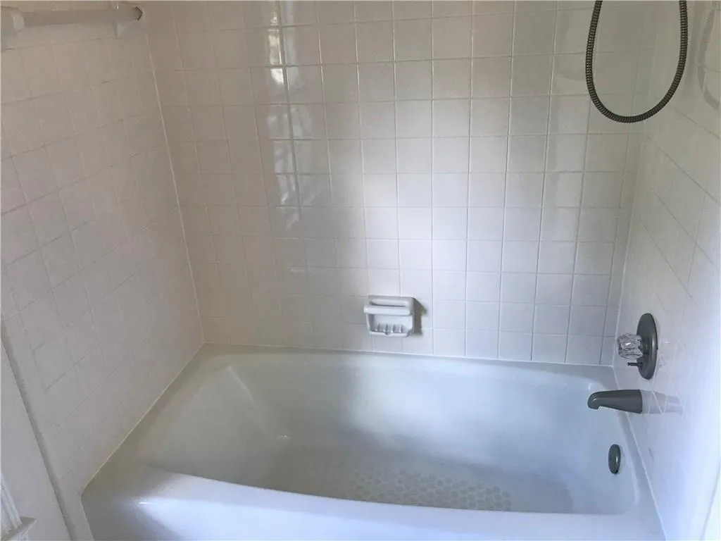 565 Avignon Court, Sandy Springs, Georgia 30350, 5 Bedrooms Bedrooms, ,3 BathroomsBathrooms,Residential,Sold,565 Avignon Court,6074004