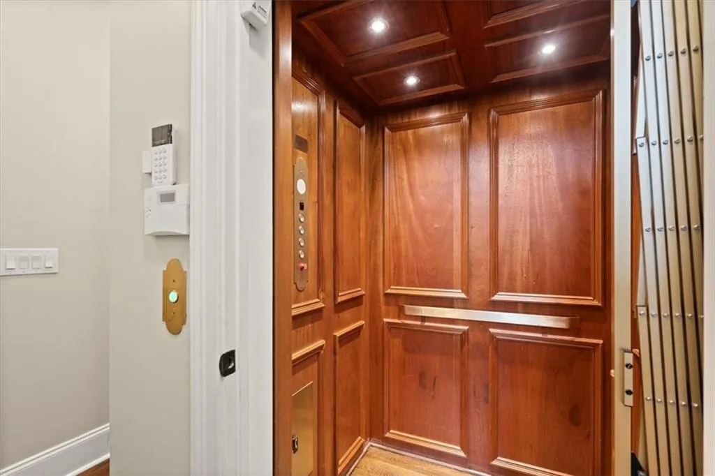 7989 Magnolia Square, Sandy Springs, Georgia 30350, 5 Bedrooms Bedrooms, ,3 BathroomsBathrooms,Residential,Sold,7989 Magnolia Square,7415600 7989 Magnolia Square, Sandy Springs, Georgia 30350, 5 Bedrooms Bedrooms, ,3 BathroomsBathrooms,Residential,Sold,7989 Magnolia Square,7415600