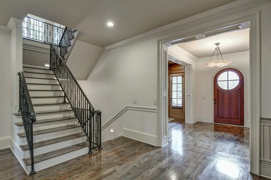 330 Long Glen Drive, Atlanta, Georgia 30327, 6 Bedrooms Bedrooms, ,6 BathroomsBathrooms,Residential,Sold,330 Long Glen Drive,6127231