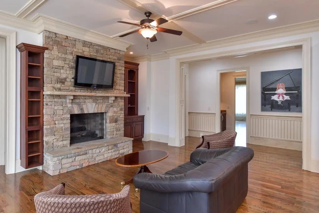 330 Long Glen Drive, Atlanta, Georgia 30327, 6 Bedrooms Bedrooms, ,6 BathroomsBathrooms,Residential,Sold,330 Long Glen Drive,6127231