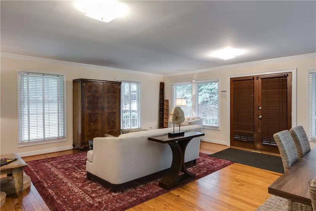 500 Mount Vernon Highway, Sandy Springs, Georgia 30327, 3 Bedrooms Bedrooms, ,2 BathroomsBathrooms,Residential,Sold,500 Mount Vernon Highway,6530996