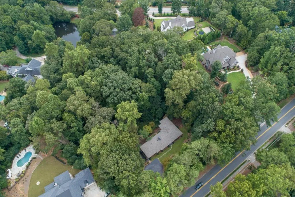 500 Mount Vernon Highway, Sandy Springs, Georgia 30327, 3 Bedrooms Bedrooms, ,2 BathroomsBathrooms,Residential,Sold,500 Mount Vernon Highway,6530996