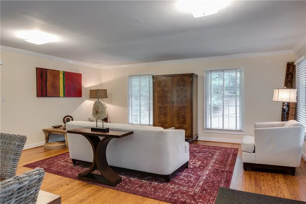 500 Mount Vernon Highway, Sandy Springs, Georgia 30327, 3 Bedrooms Bedrooms, ,2 BathroomsBathrooms,Residential,Sold,500 Mount Vernon Highway,6530996