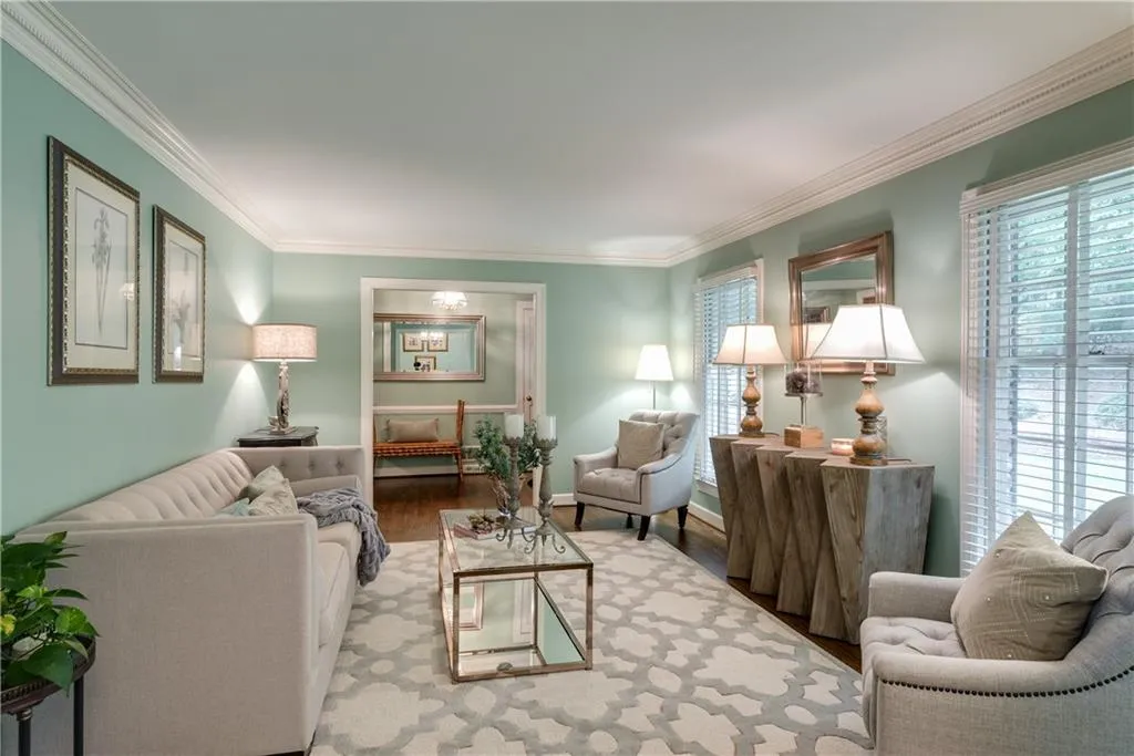 500 Mount Vernon Highway, Sandy Springs, Georgia 30327, 3 Bedrooms Bedrooms, ,2 BathroomsBathrooms,Residential,Sold,500 Mount Vernon Highway,6530996