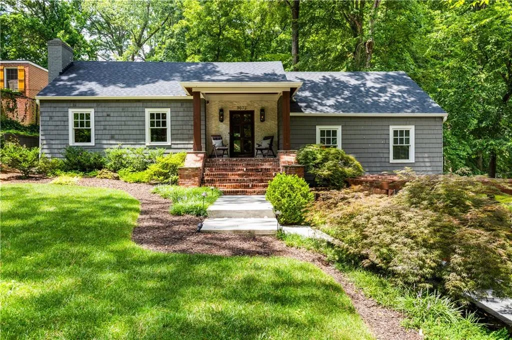 3072 Dale Drive Ne, Atlanta, Georgia 30305, 3 Bedrooms Bedrooms, ,2 BathroomsBathrooms,Residential,Sold,3072 Dale Drive Ne,7610362