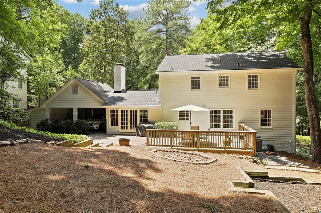 6785 Brandon Mill Road, Sandy Springs, Georgia 30328, 4 Bedrooms Bedrooms, ,2 BathroomsBathrooms,Residential,Sold,6785 Brandon Mill Road,6903130