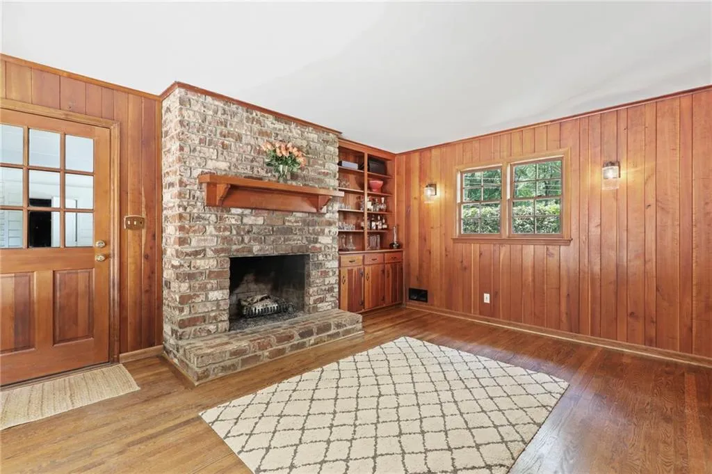 6785 Brandon Mill Road, Sandy Springs, Georgia 30328, 4 Bedrooms Bedrooms, ,2 BathroomsBathrooms,Residential,Sold,6785 Brandon Mill Road,6903130