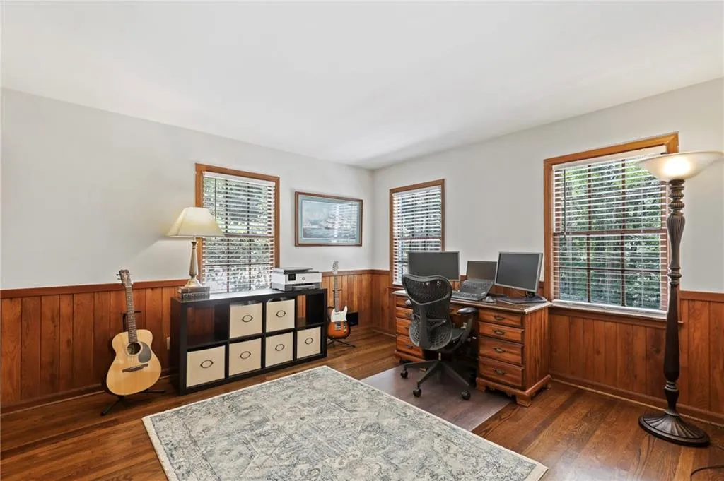 6785 Brandon Mill Road, Sandy Springs, Georgia 30328, 4 Bedrooms Bedrooms, ,2 BathroomsBathrooms,Residential,Sold,6785 Brandon Mill Road,6903130