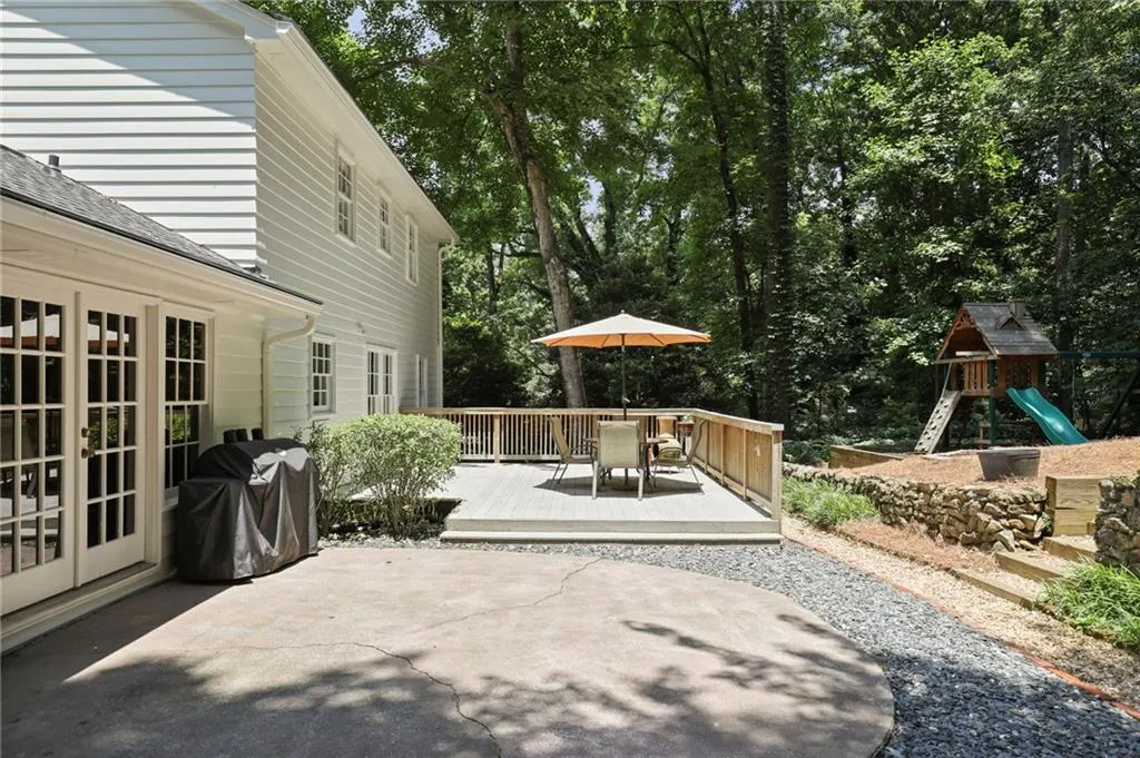 6785 Brandon Mill Road, Sandy Springs, Georgia 30328, 4 Bedrooms Bedrooms, ,2 BathroomsBathrooms,Residential,Sold,6785 Brandon Mill Road,6903130