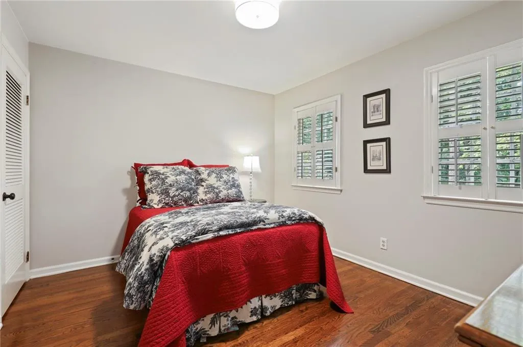 6785 Brandon Mill Road, Sandy Springs, Georgia 30328, 4 Bedrooms Bedrooms, ,2 BathroomsBathrooms,Residential,Sold,6785 Brandon Mill Road,6903130