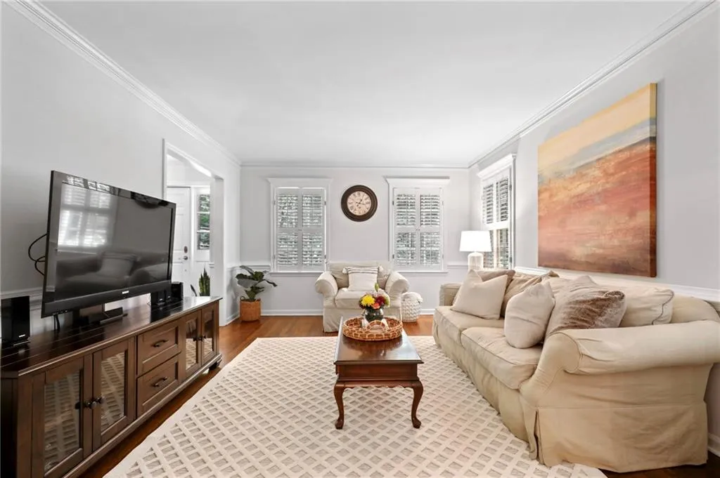 6785 Brandon Mill Road, Sandy Springs, Georgia 30328, 4 Bedrooms Bedrooms, ,2 BathroomsBathrooms,Residential,Sold,6785 Brandon Mill Road,6903130