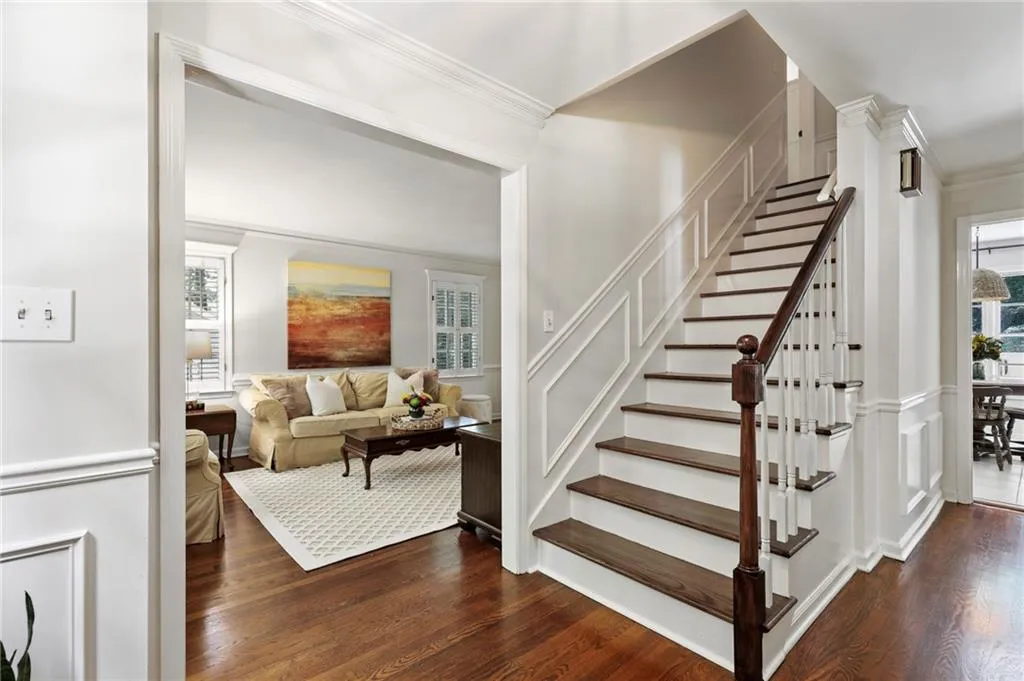 6785 Brandon Mill Road, Sandy Springs, Georgia 30328, 4 Bedrooms Bedrooms, ,2 BathroomsBathrooms,Residential,Sold,6785 Brandon Mill Road,6903130