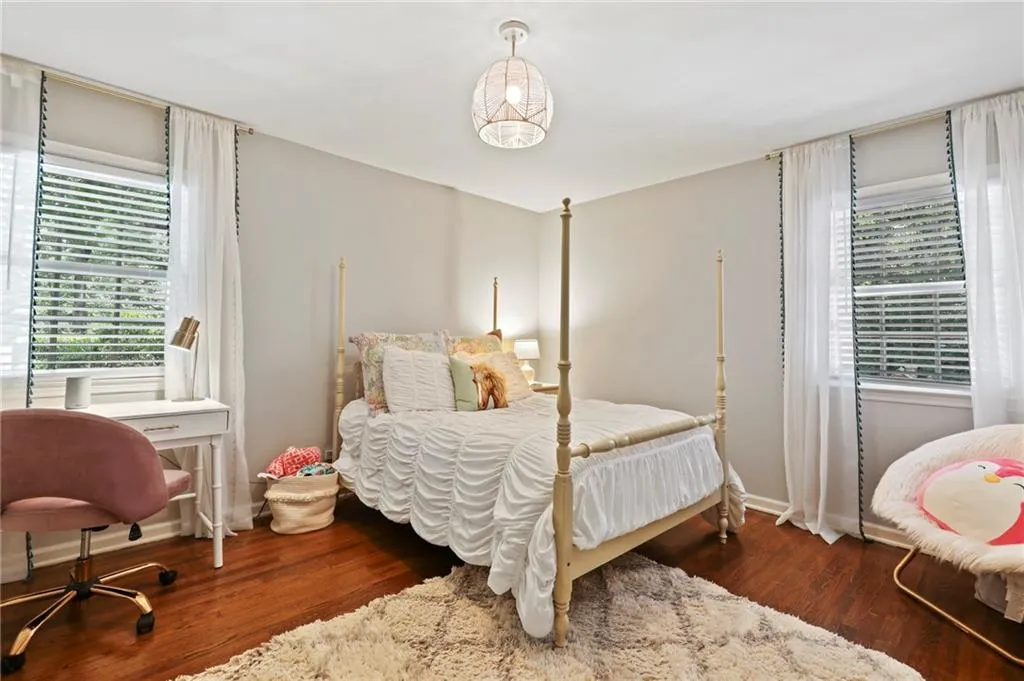 6785 Brandon Mill Road, Sandy Springs, Georgia 30328, 4 Bedrooms Bedrooms, ,2 BathroomsBathrooms,Residential,Sold,6785 Brandon Mill Road,6903130