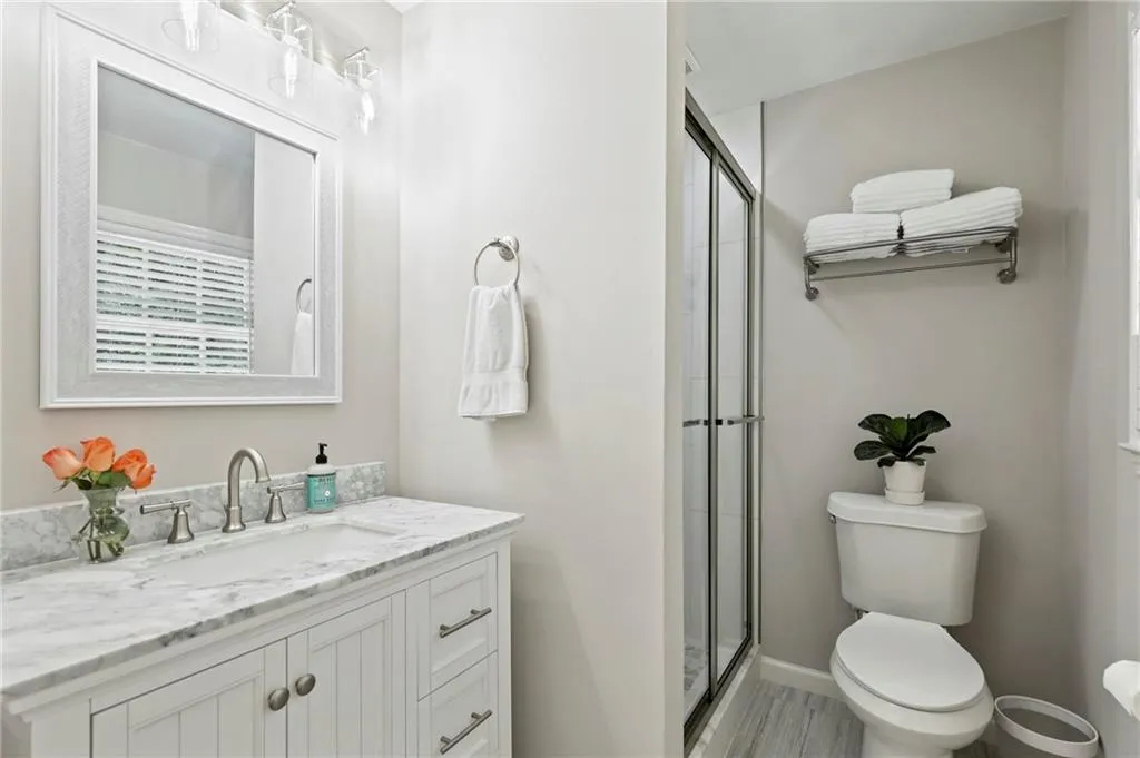 6785 Brandon Mill Road, Sandy Springs, Georgia 30328, 4 Bedrooms Bedrooms, ,2 BathroomsBathrooms,Residential,Sold,6785 Brandon Mill Road,6903130