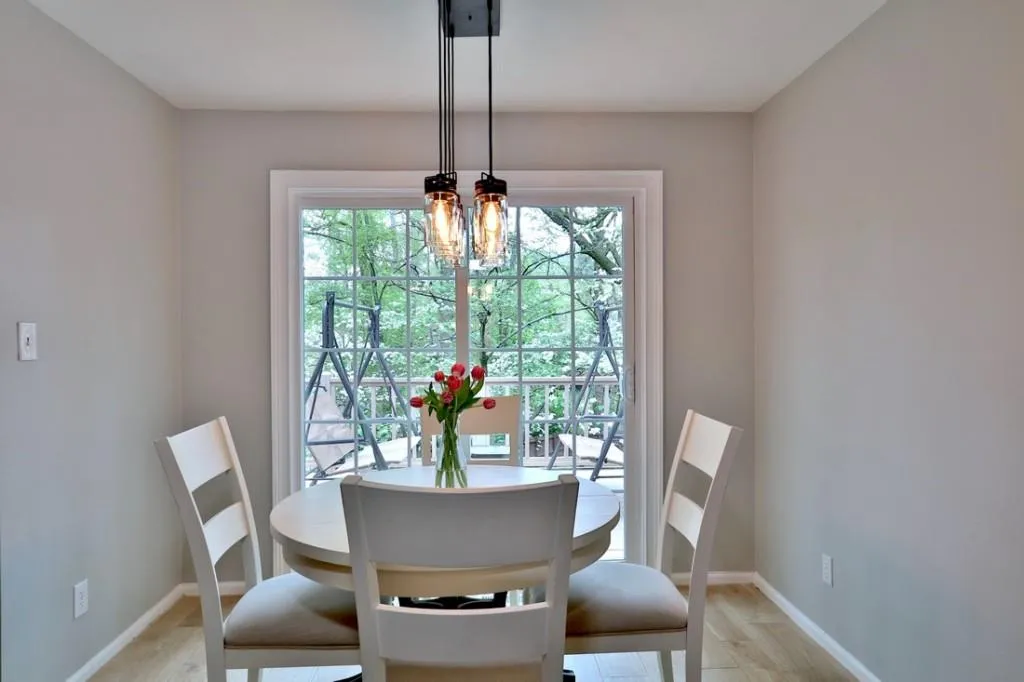 25 Brandon Ridge Drive, Sandy Springs, Georgia 30328, 4 Bedrooms Bedrooms, ,3 BathroomsBathrooms,Residential,Sold,25 Brandon Ridge Drive,6506187